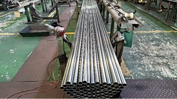 高溫挑戰者：哪些不銹鋼管能經受“烈火考驗”？